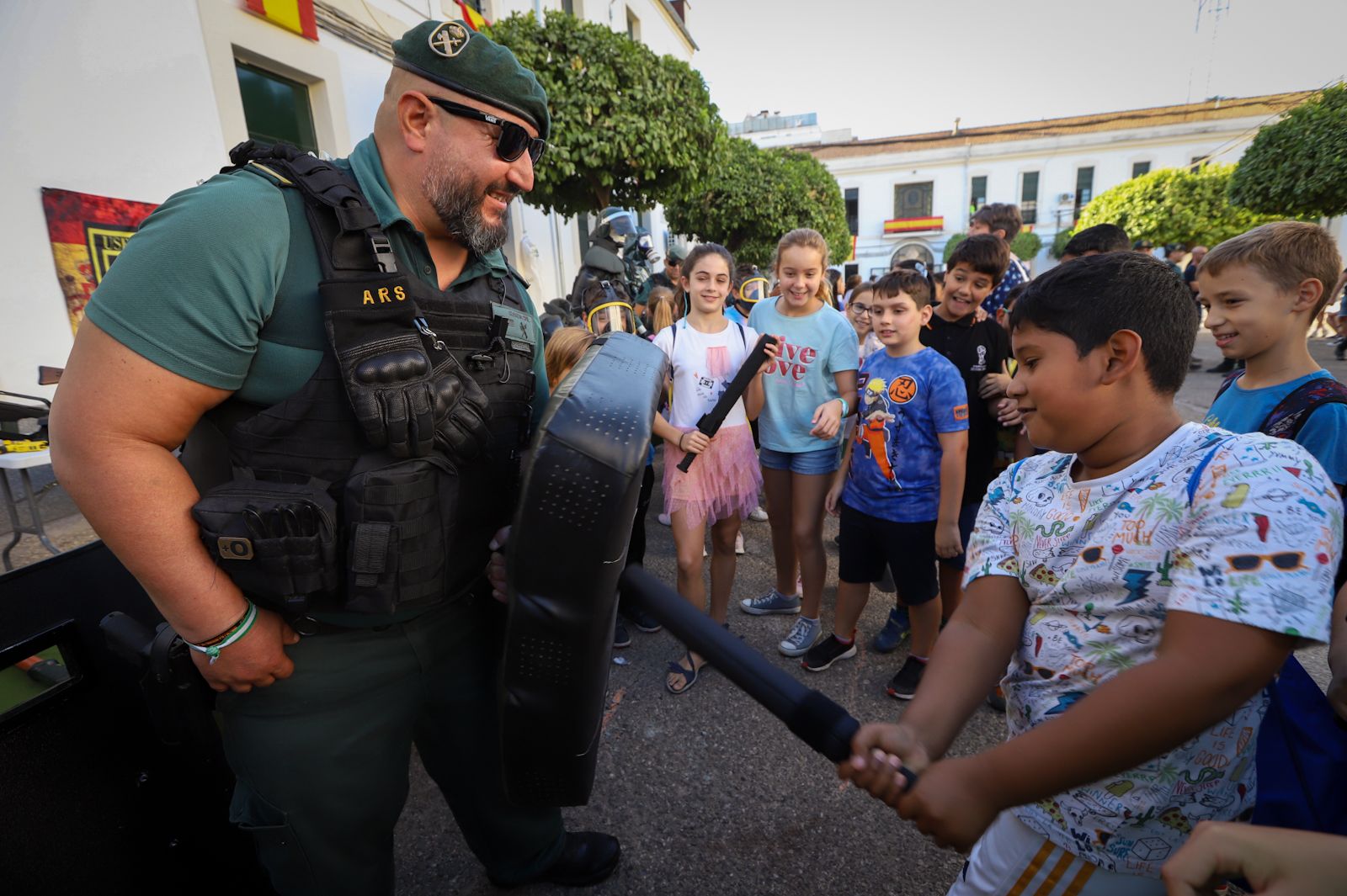Gran expectación con la Guardia Civil en Córdoba
