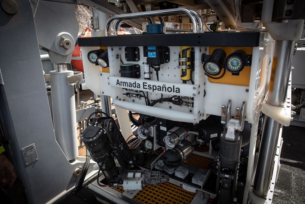 Demostración en Cartagena del nuevo robot de la Armada, el ROV ‘Leopard’