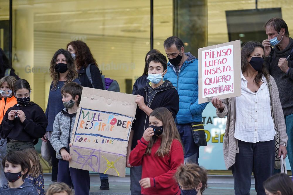 Protesta de pares per les mascaretes a GIrona
