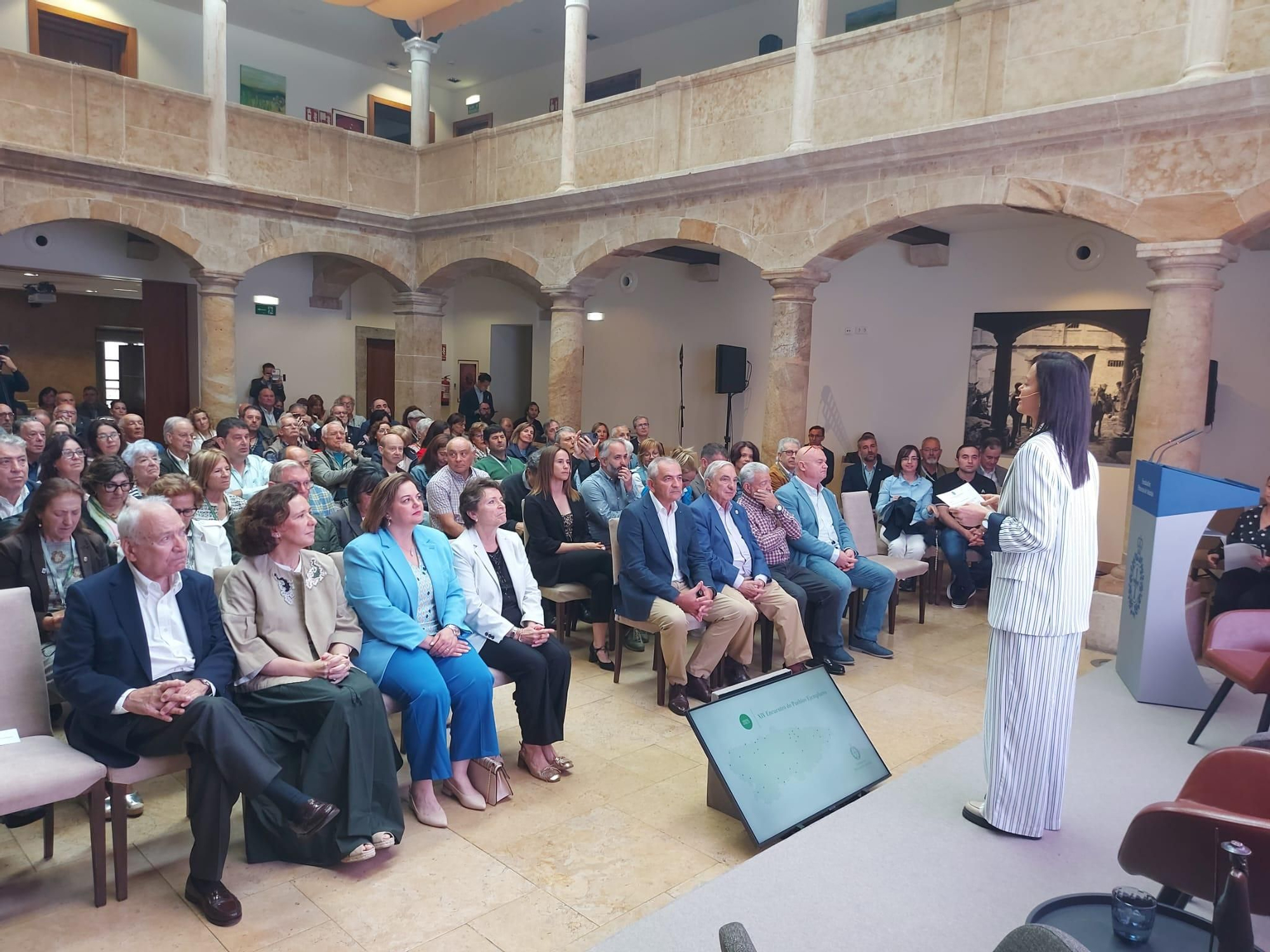 En imágenes: Así fue el XIV Encuentro de Pueblos Ejemplares, que se celebró en Tineo
