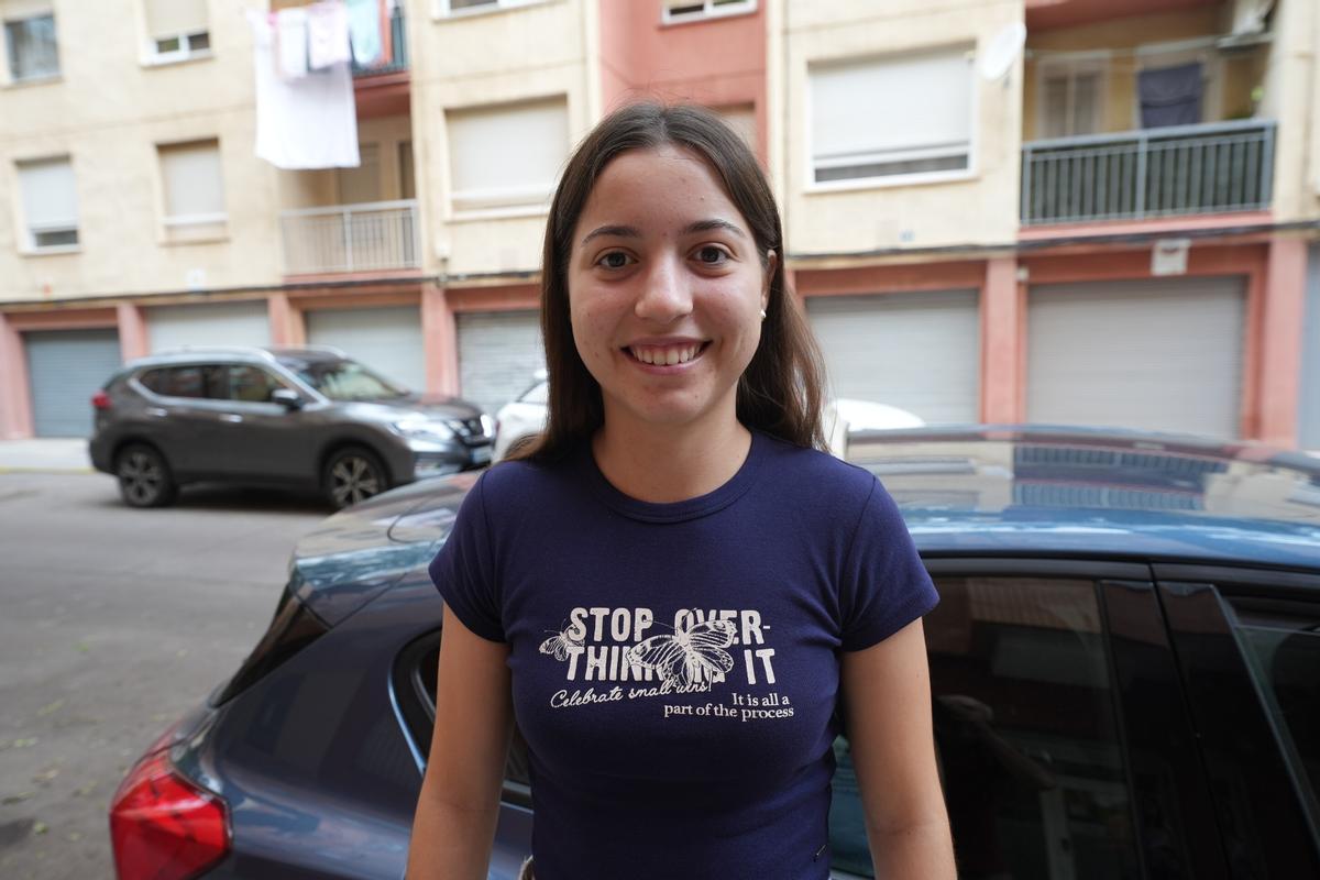 Elena Palau, alumna de una autoescuela, tiene ganas de sacarse ya el carnet