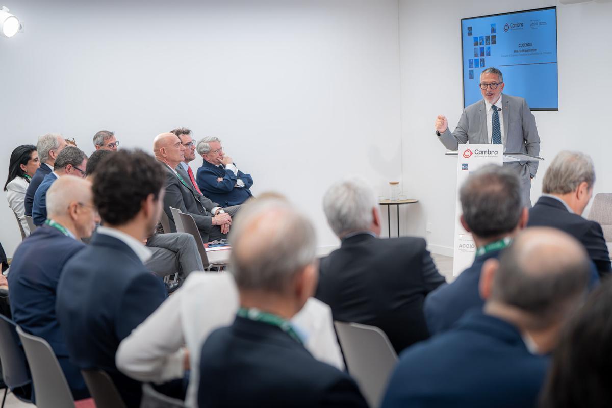 Clausura institucional a cargo de Miquel Sàmper, conseller de Empresa