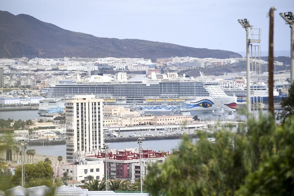 Cruceros en el Muelle de Santa Catalina.