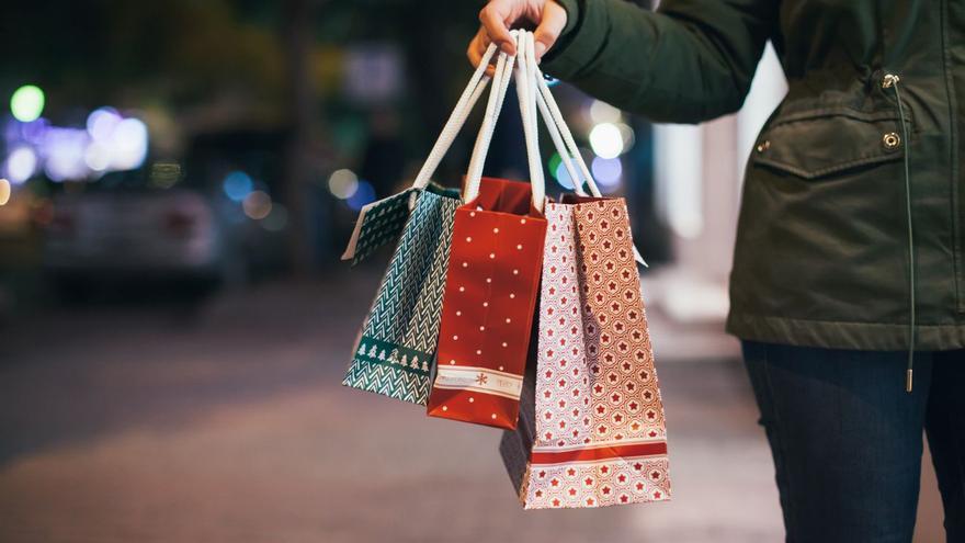 Apertura de comercios en Alicante: horarios durante el puente de diciembre para las compras navideñas