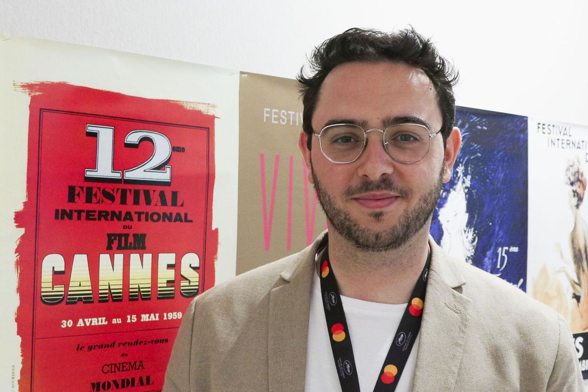 El director catalán Marc Camardons presenta su corto 'Per bruixa i metzinera' ('Por bruja y venenosa') en el Festival de Cannes, a través de la Cinef, en el que participan cortos de escuelas de cine. EFE/ Edgar Sapiña Manchado