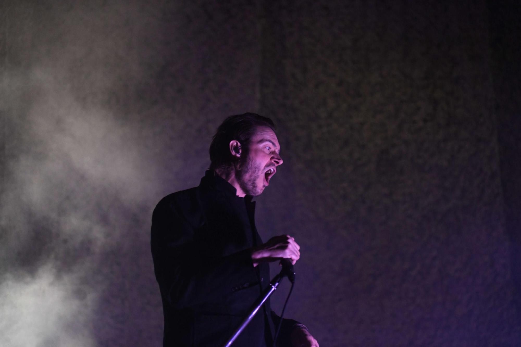 Editors deslumbran en su concierto del sábado noche en el Warm 2024