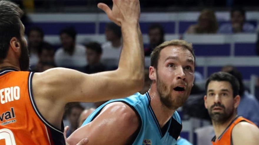 Partido entre el Movistar Estudiantes y el Valencia Basket