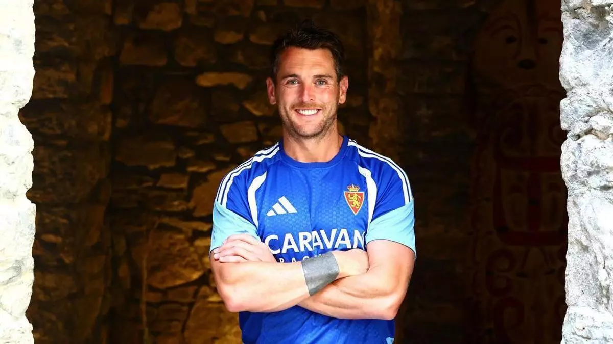 Entrevista a Ibai Gómez, entrenador del Real Zaragoza: "Nos falta un central rápido en transiciones y un delantero distinto a Espiau"