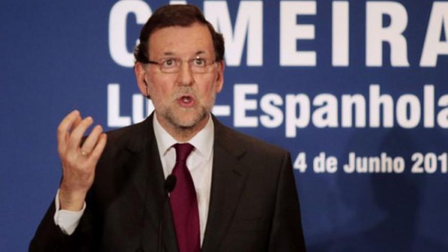 Rajoy elogia a Rubalcaba por su comportamiento ante la abdicación