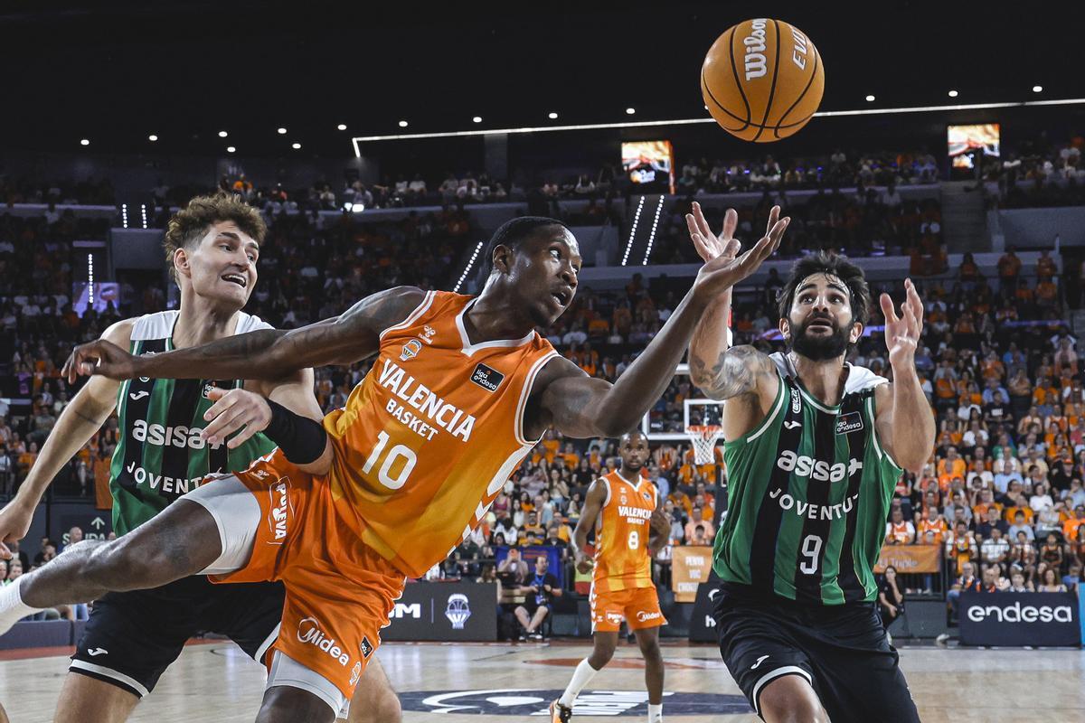 Omari Moore, en el último partido del Valencia Basket ante el Joventut.