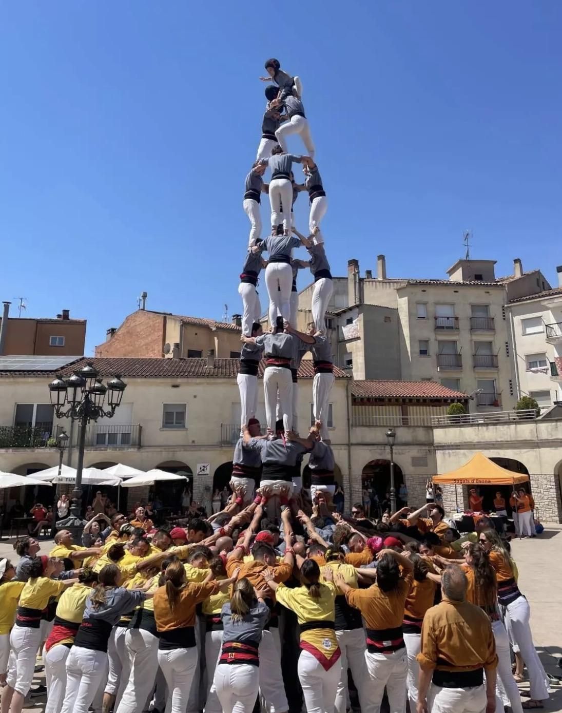 Els Tirallongues fent un quatre de vuit