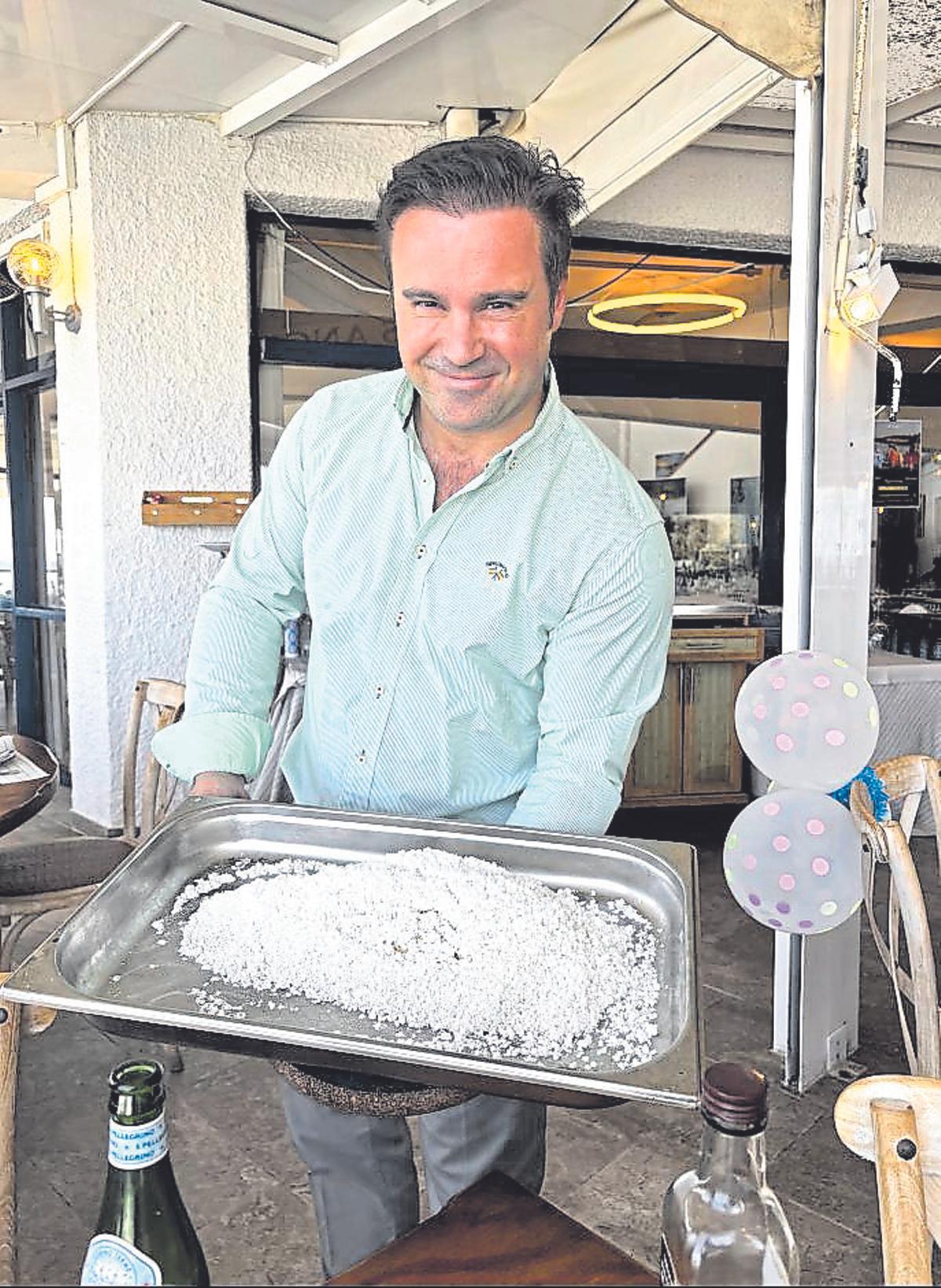 Ángel Lozano, un mesonero moderno al frente de Los Ángeles, en Dehesa de Campoamor.