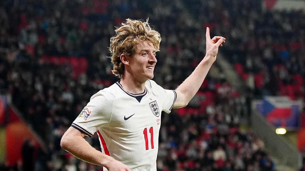 SELECCIÓN INGLESA | Inglaterra gana, Gordon brilla y Tuchel sonríe