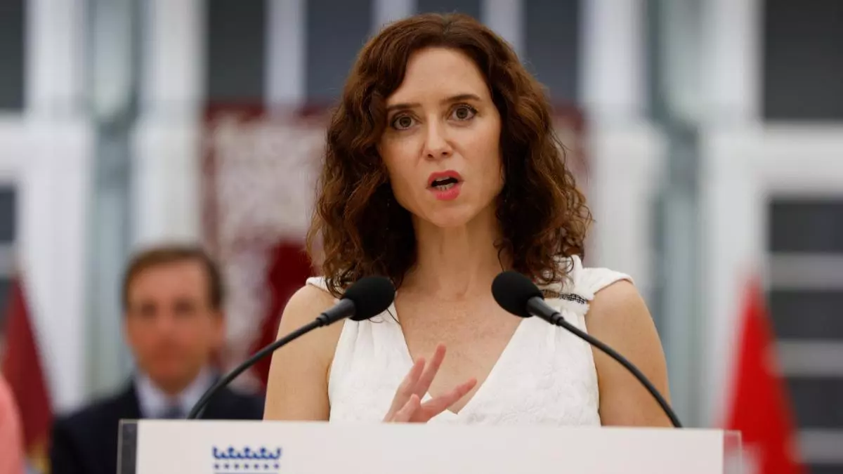 Ayuso acusa a Sánchez de "abandono" ante la crisis de Ceuta