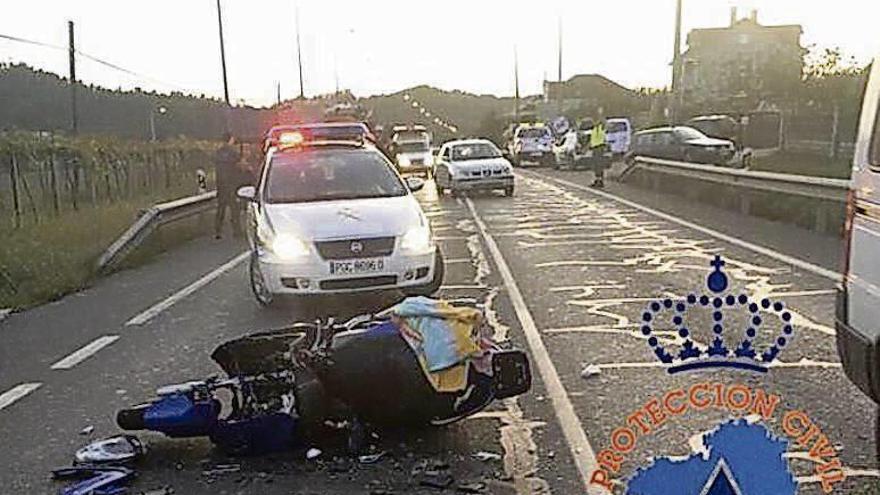 Fallece en el hospital do Salnés el motorista que sufrió un choque en Caldas