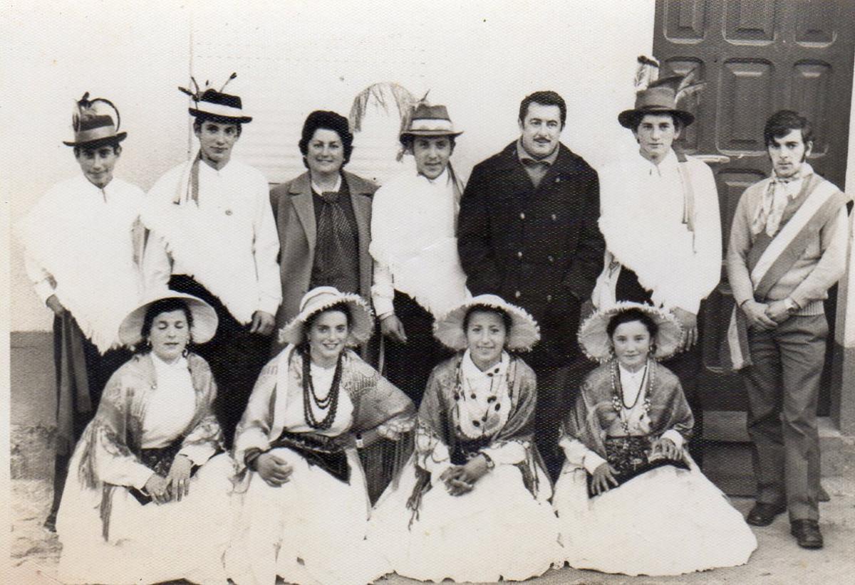 Otra imagen del antiguo Entroido tradicional de Darbo.