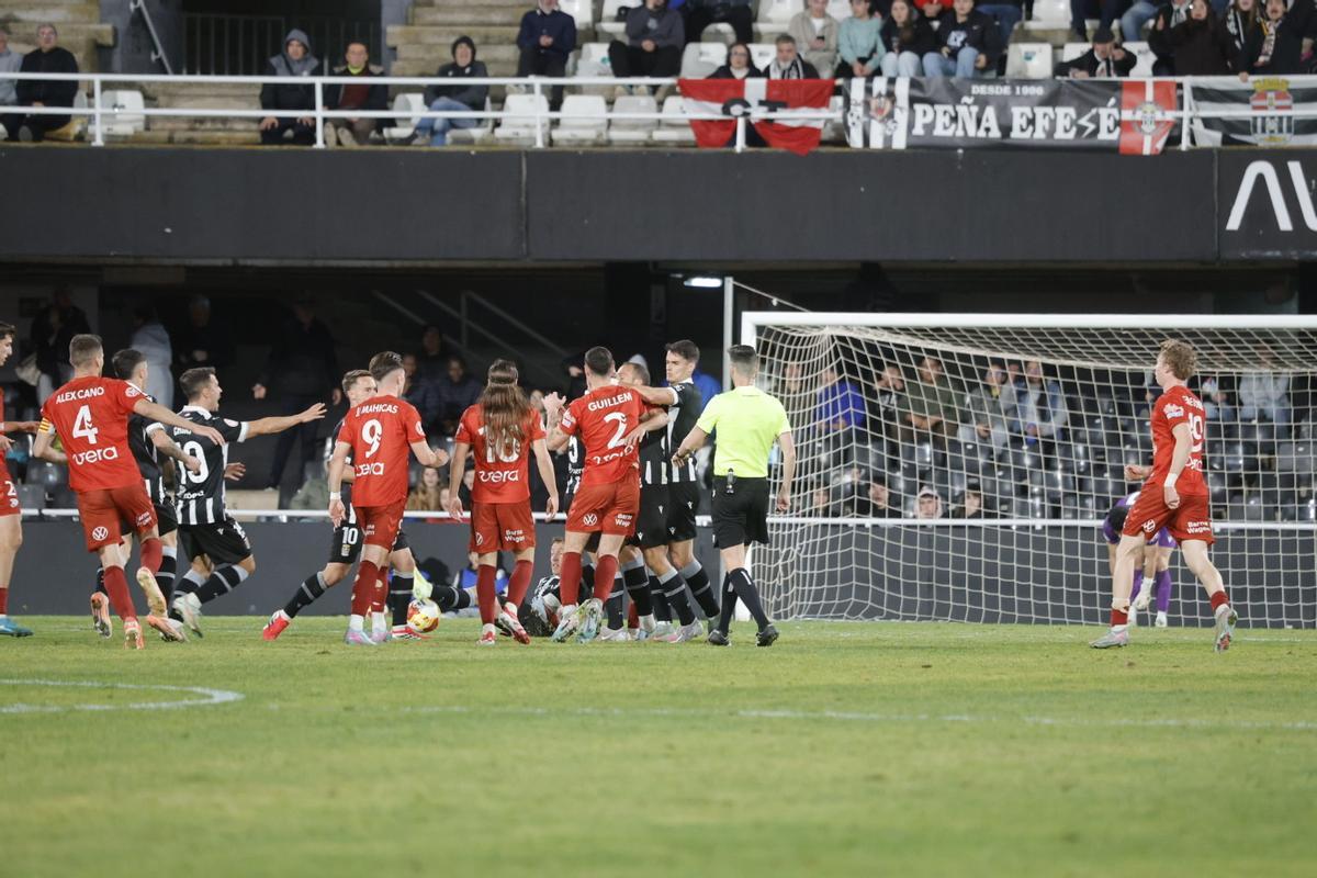 Todas las imágenes del encuentro entre el FC Cartagena y el CE Europa