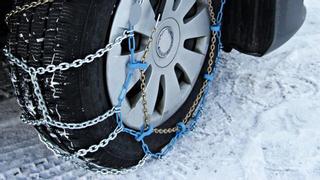 Cómo colocar las cadenas para la nieve en el coche fácilmente