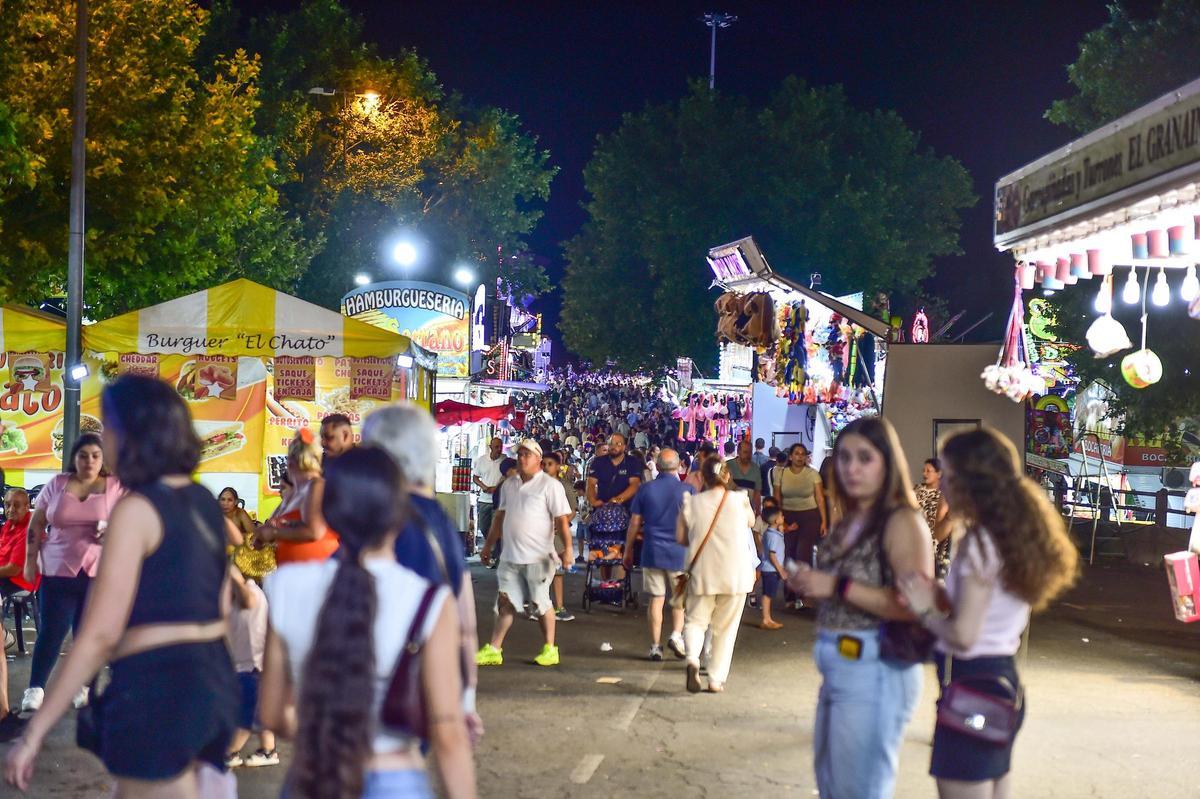 Fotogalería | Las imágenes de las cañas del sábado y el recinto ferial de Plasencia Fotogalería | Las imágenes de las cañas del sábado y el recinto ferial de Plasencia
