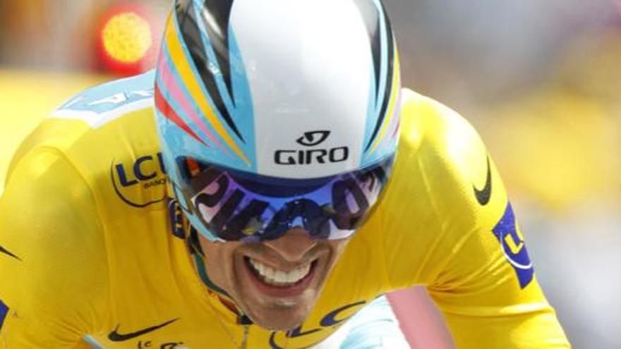 Alberto Contador, luchando en la decisiva contrarreloj del Tour.