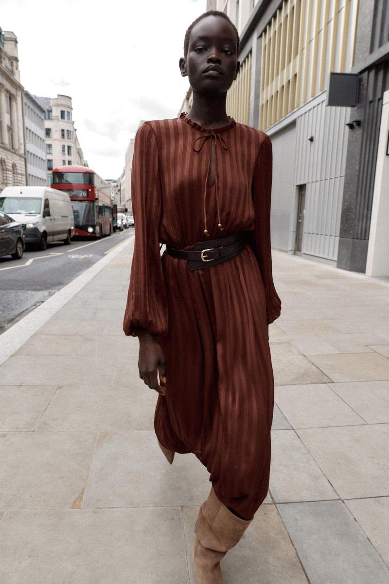 Vestido midi con cinturón