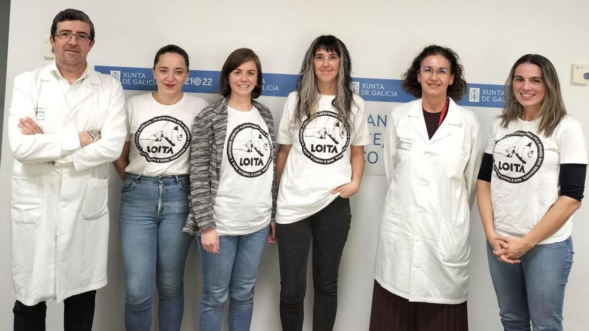 Representantes de la plataforma Loita, reunidas con el gerente sanitario de la provincia de Ourense, Félix Rubial.