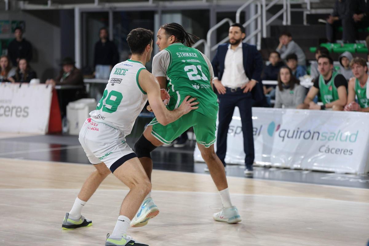 Fotogalería | Las imágenes del Cáceres - Toledo