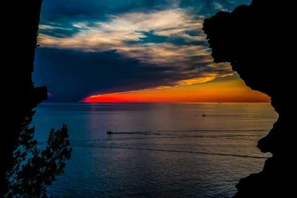 4. Preis: "Die schönsten Sonnenuntergänge der Welt“ - Farbenzauber über Port de Sóller.