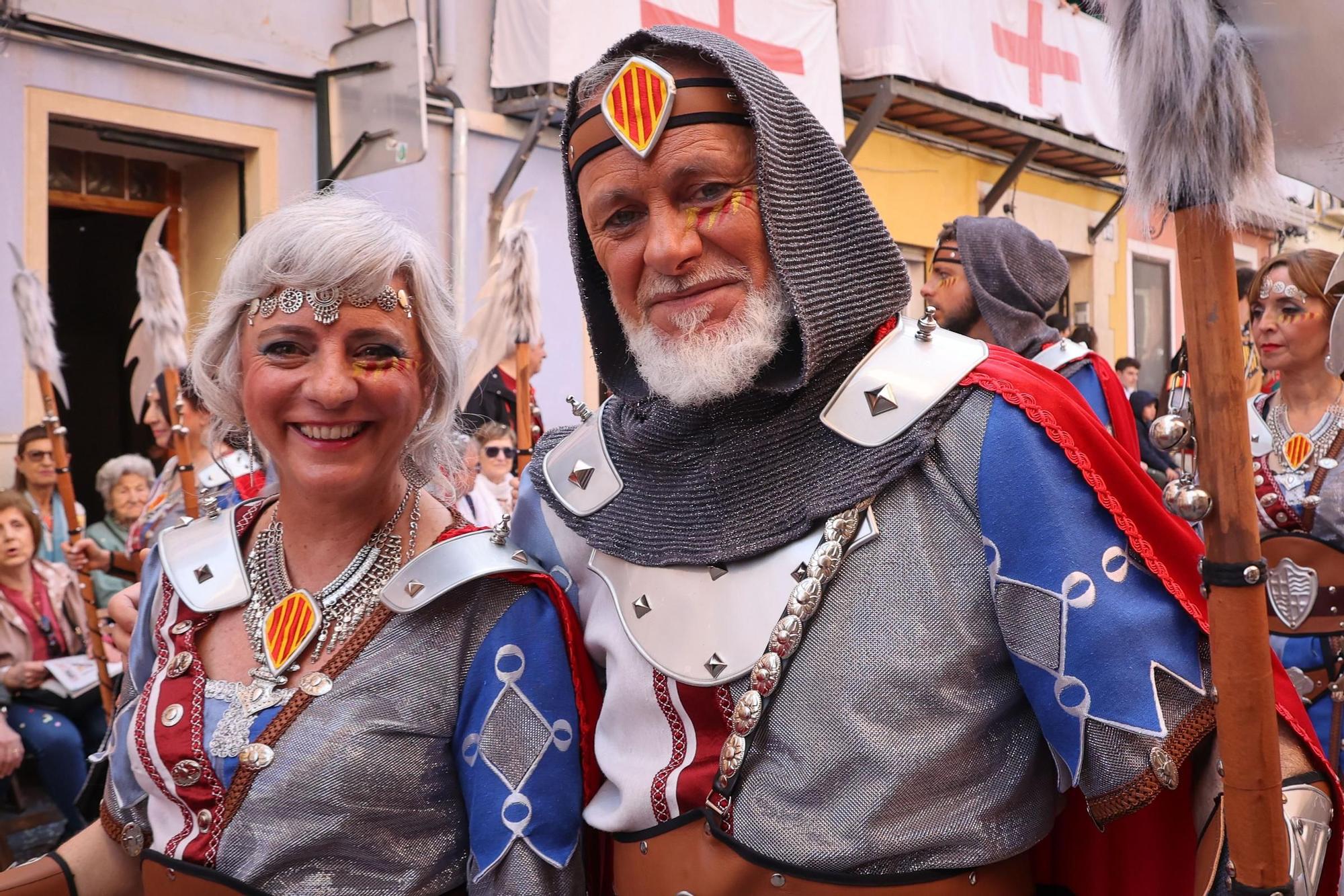 Alcoy se entrega al espectáculo de las tropas cristianas