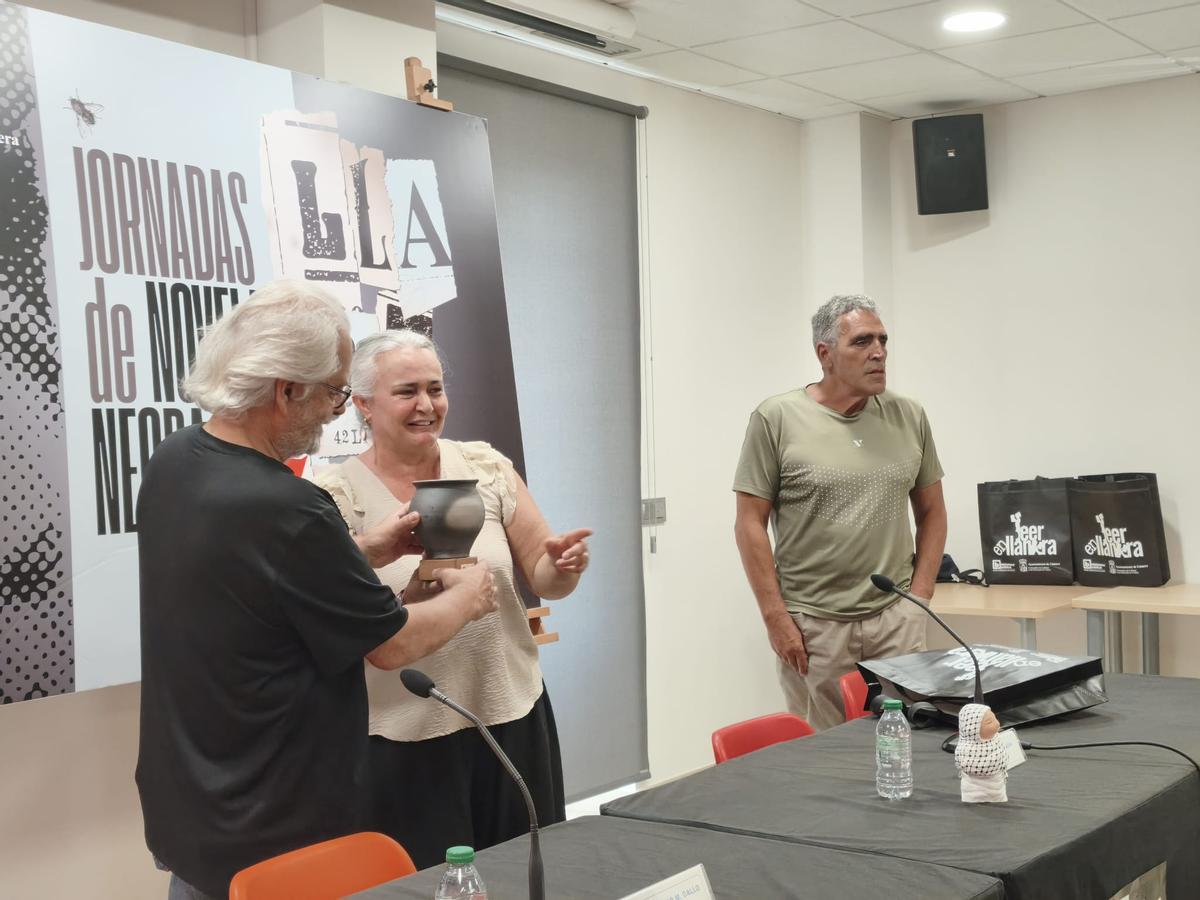 La inauguración de las jornadas de novela policiaca "Llanegra", en imágenes