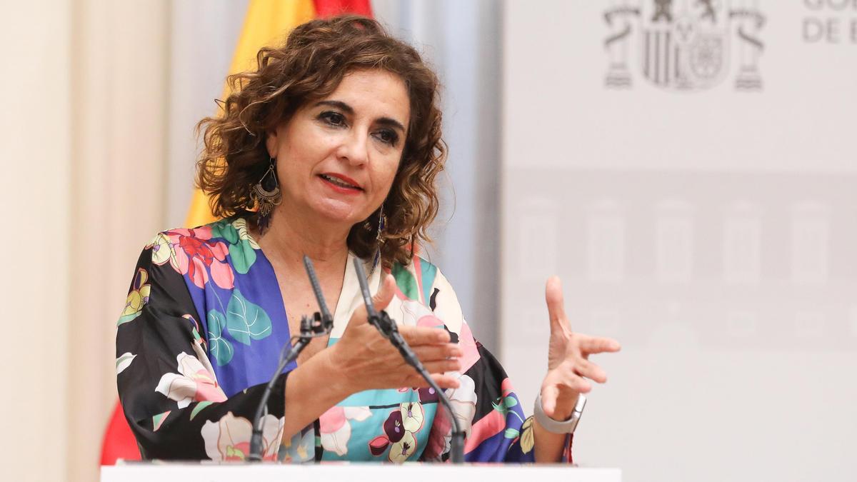 La ministra de Hacienda y Función Pública, María Jesús Montero, interviene en el acto de firma del Acuerdo Marco para una Administración del Siglo XXI, en la sede del Ministerio, a 19 de octubre de 2022, en Madrid (España). El acto de firma del ‘Acuerdo m