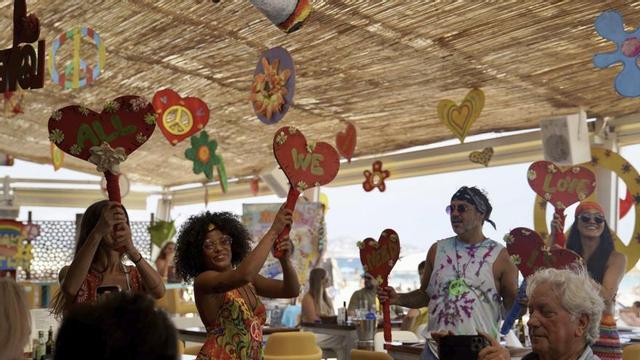Tanit Beach Ibiza celebra cada domingo su Flower Day. | NASSAU GROUP