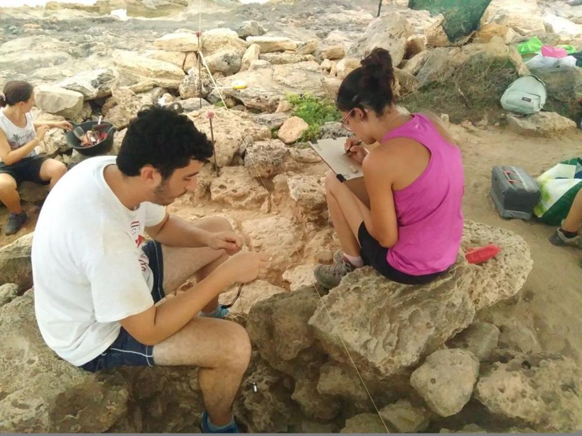 Aparecen nuevos restos humanos con una antigüedad de 2.500 años en Son Real