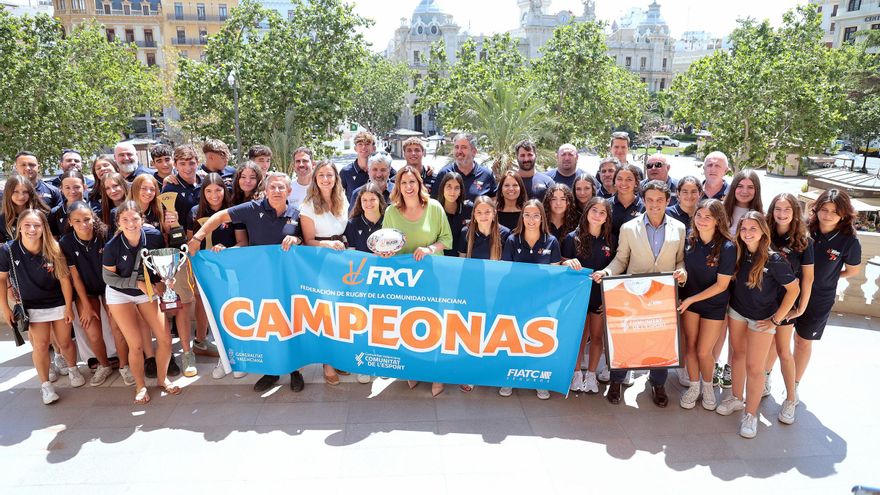 Homenaje a las selecciones de rugby Sub-16 femenina y masculina de la Comunitat Valenciana