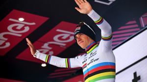 Remco Evenepoel, en el podio del Giro