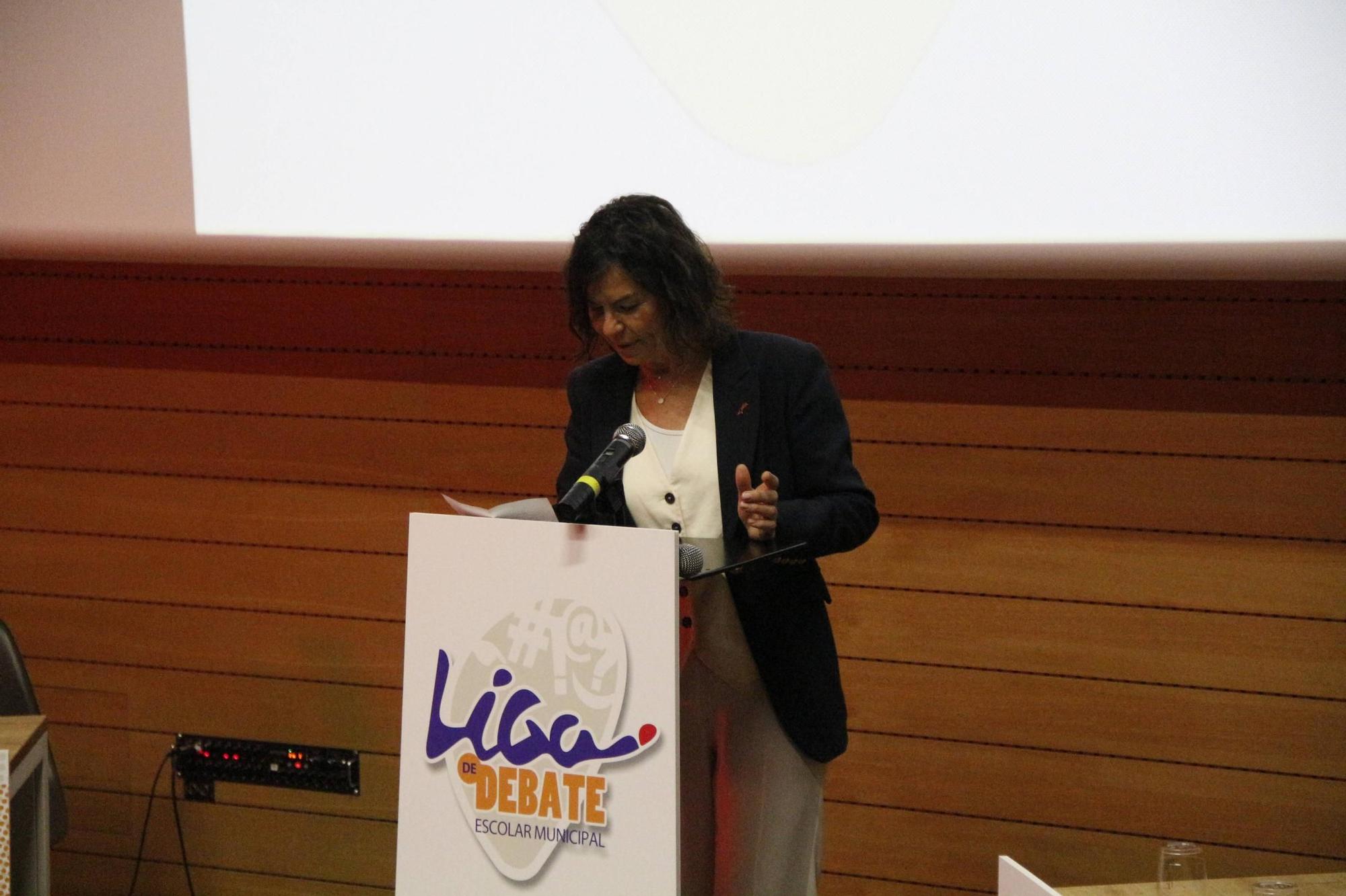 La semifinal de la Liga de Debate Escolar Municipal de Gijón, en imágenes