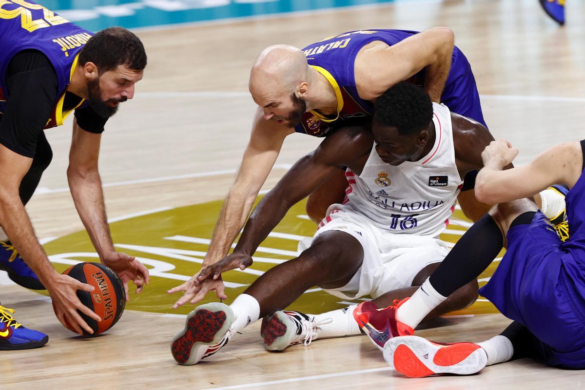 El Barça guanya el clàssic amb un Mirotic galàctic