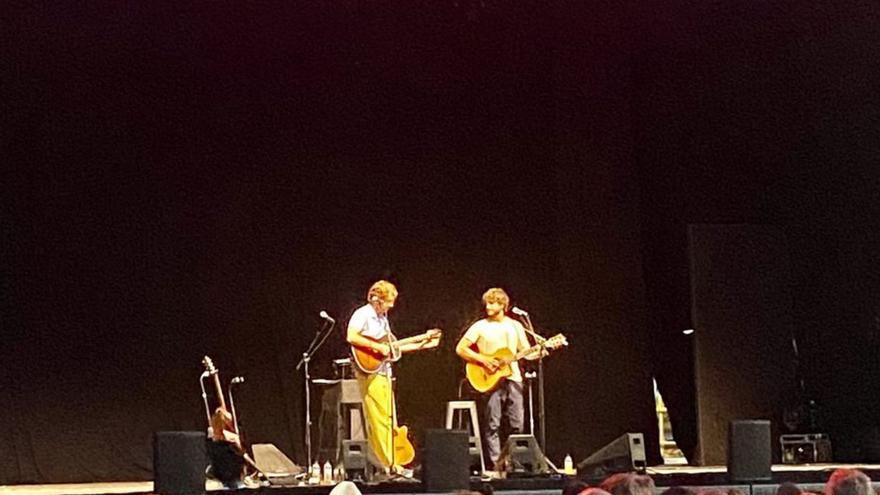 Kings of Convenience contra els mosquits