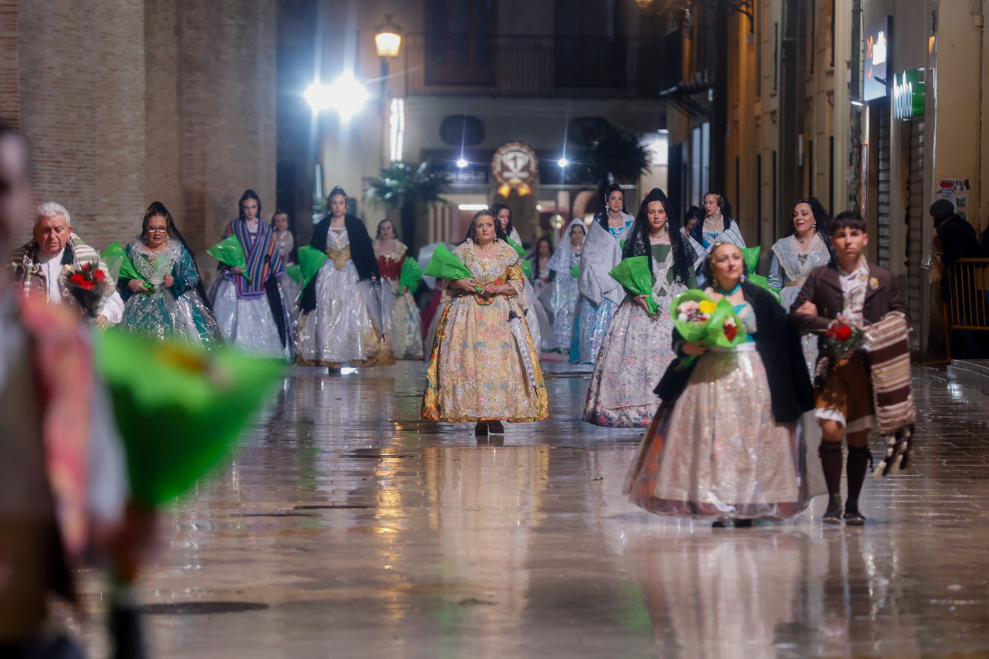 Falleras Mayores en la Ofrenda 2025. Día 18 (2/3)