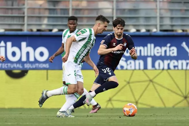 Eibar-Córdoba CF | Las imágenes del partido de LaLiga Hypermotion