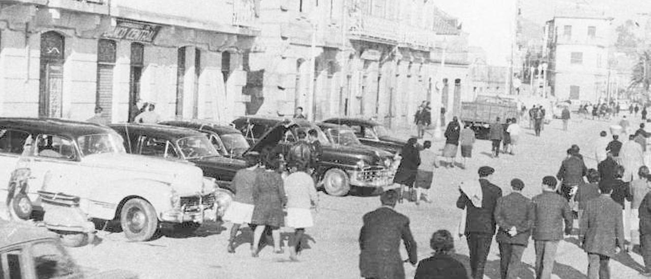 A Avenida Montero Ríos en Cangas nos anos 60. // Arquivo A Cepa