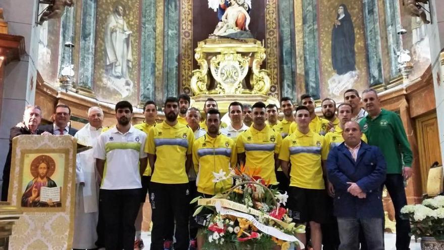 El Plásticos Romero dedica el ascenso a la patrona