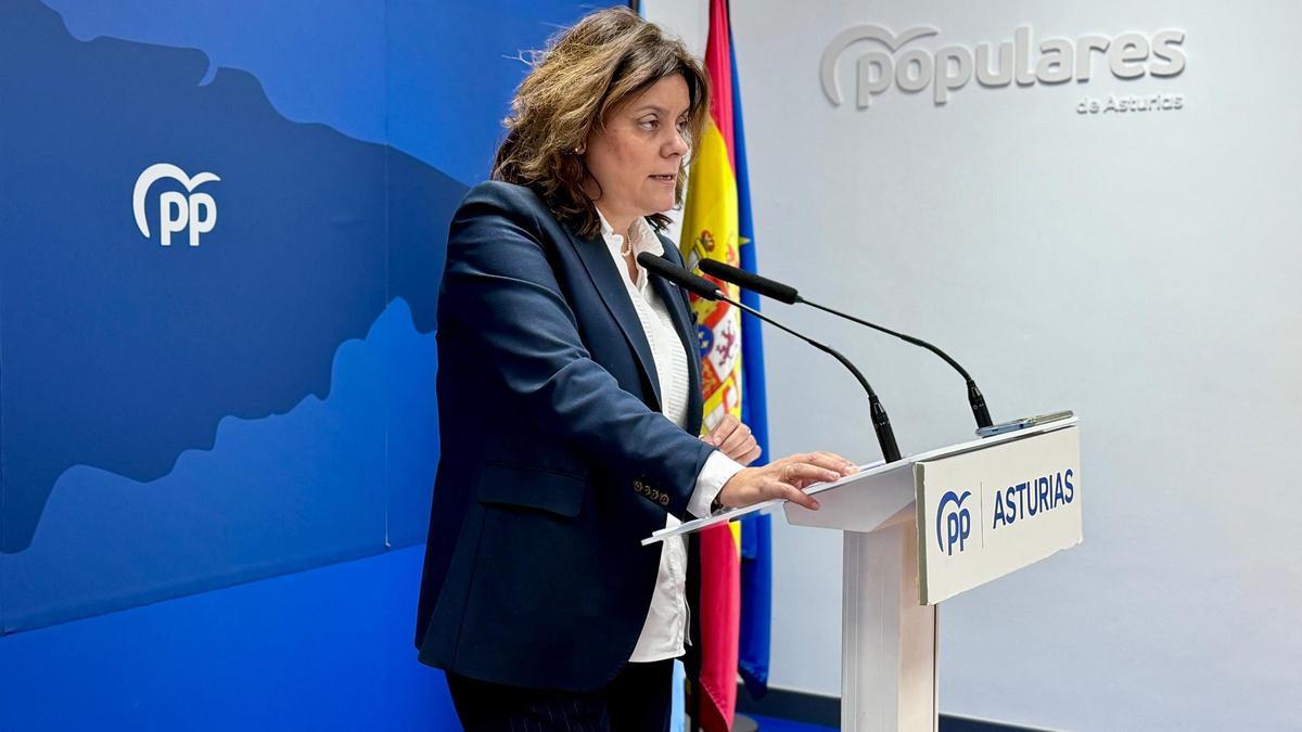 Beatriz Polledo, este sábado por la mañana, durante la rueda de prensa en Oviedo.