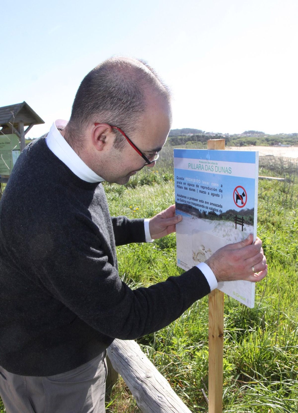 O Grove empezó a instalar carteles para proteger a la "píllara das dunas" en 2012.