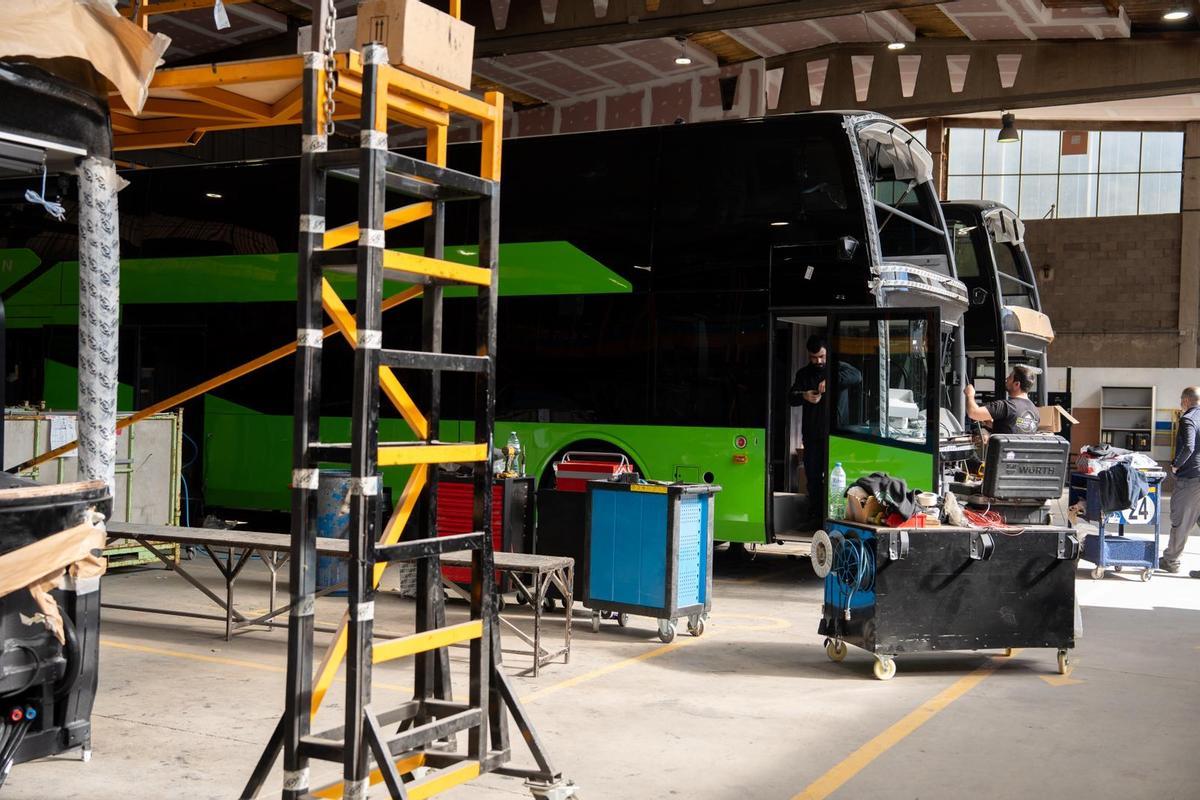 Tenerife da un nuevo salto en la capacidad de su transporte público con las primeras guaguas de dos pisos de Canarias