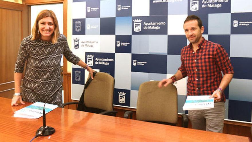 Ysabel Torralbo y Juan José Espinosa, este lunes en el Ayuntamiento.