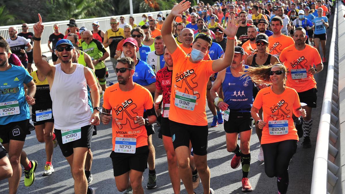 El 49 Medio Maratón de Elche contará con cerca de 2.500 atletas de más de  25 países - Información