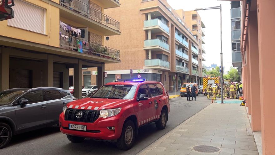 Dieciséis heridos, ninguno de ellos de gravedad, en un incendio de vivienda ya estabilizado en Lleida