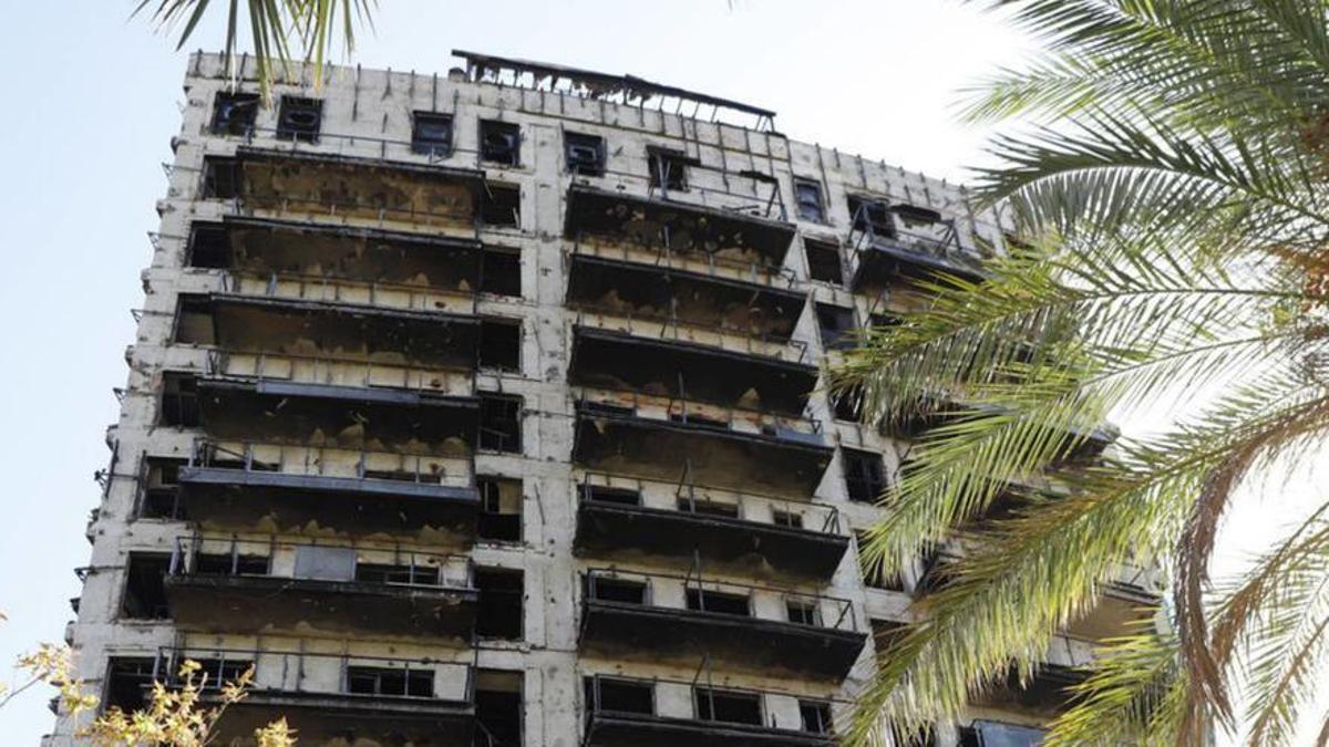 El edificio espera su reconstrucción.