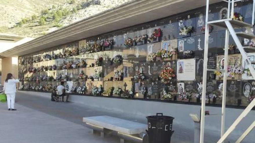 Imagen de archivo del cementerio de Villena.